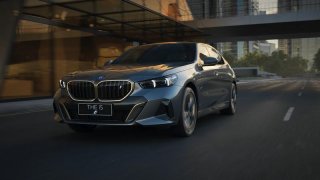 全新BMW 5系，不论油电，将BMW经典驾驶乐趣带入新时代