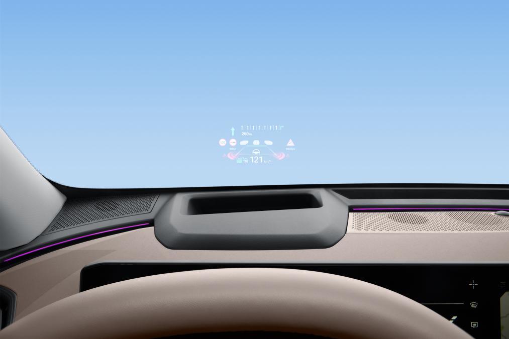 起亚EV5 720长续航版进阶上市，官方建议零售价18.48万元起