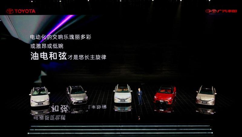 全面再定价，颠覆中高级轿车价格体系 全新第9代凯美瑞上市 17.18万元起！