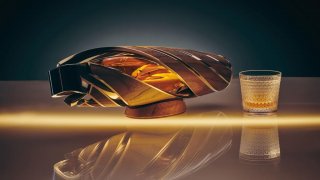宾利汽车携手麦卡伦品牌 推出稀世臻品威士忌THE MACALLAN HORIZON