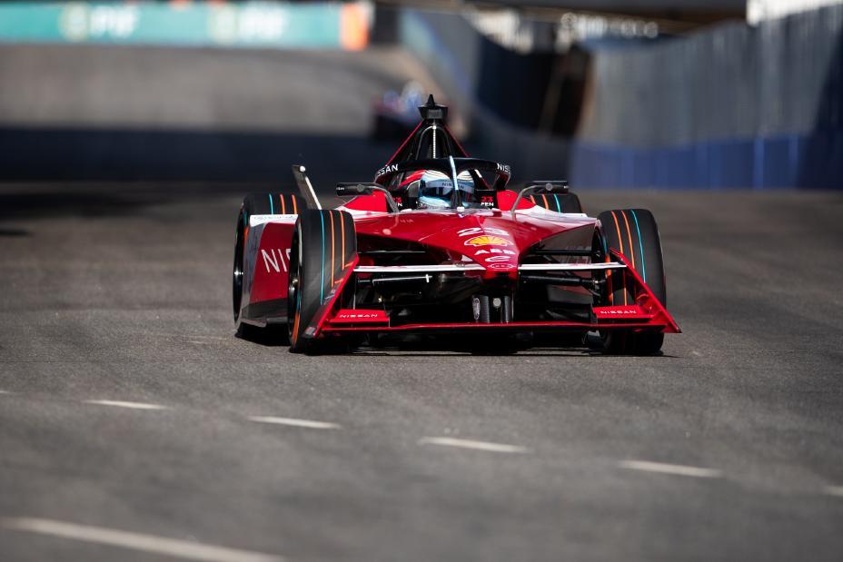 日产Formula E车队赢得杆位并获得亚军