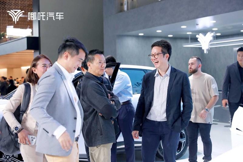“Snapdragon Ride Flex(SA8775P)舱驾融合平台”全球首搭哪吒汽车