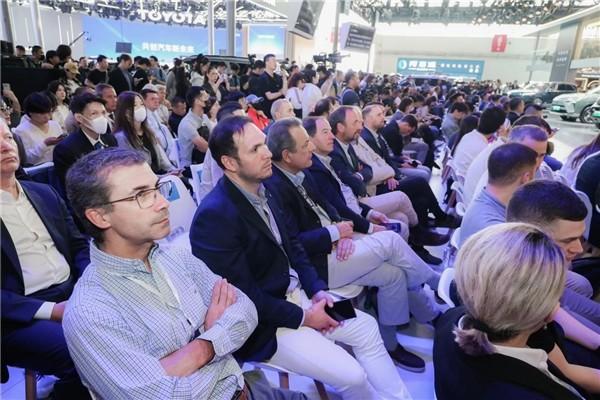 让世界爱上中国SUV,让全球爱上长城哈弗!H系双车闪耀北京车展