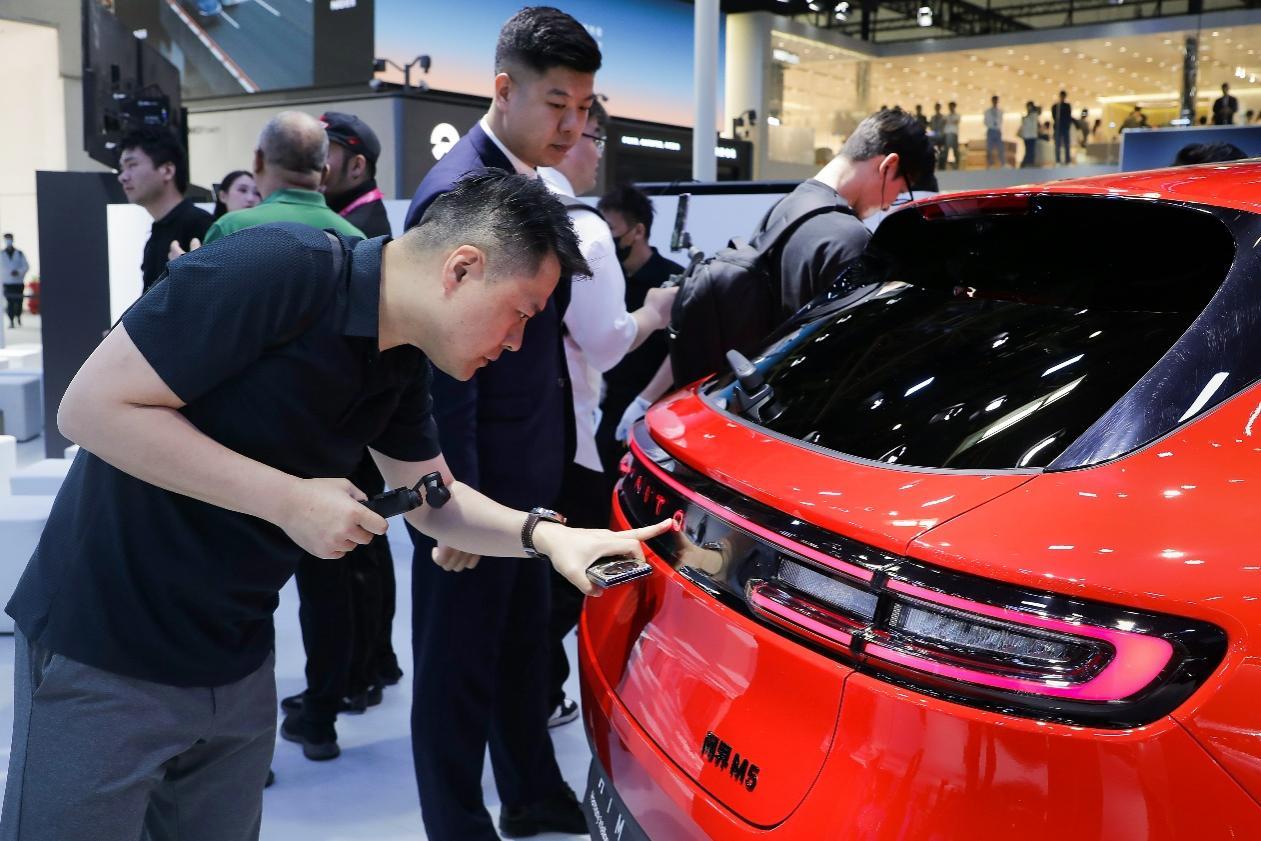 华为深度赋能问界新M5,重磅登陆北京车展,售价24.98万起