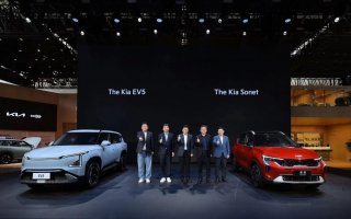 EV5领衔亮相，全新SUV索奈智领上市，黑科技同台展出，起亚新产品新技术闪耀北京车展