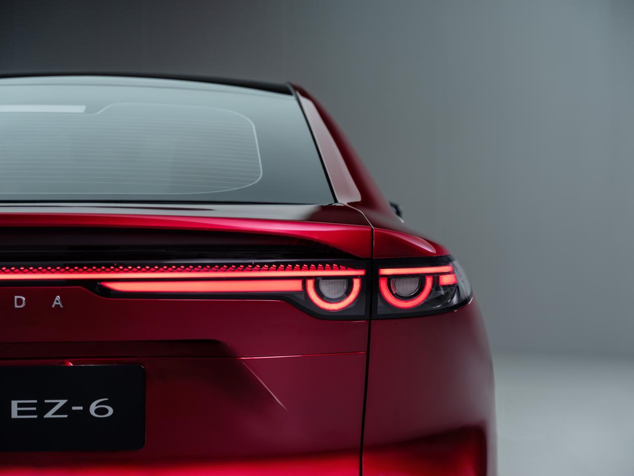 Neo-Proud Coupe 长安马自达MAZDA EZ-6设计概念解读