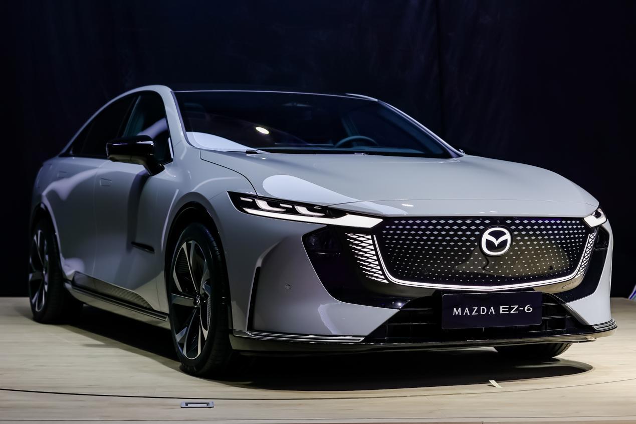 Neo-Proud Coupe 长安马自达MAZDA EZ-6设计概念解读