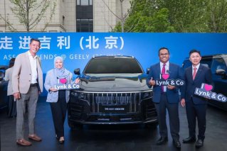新质生产力代表！东盟十国外交官盛赞领克09MHEV四驱全球版