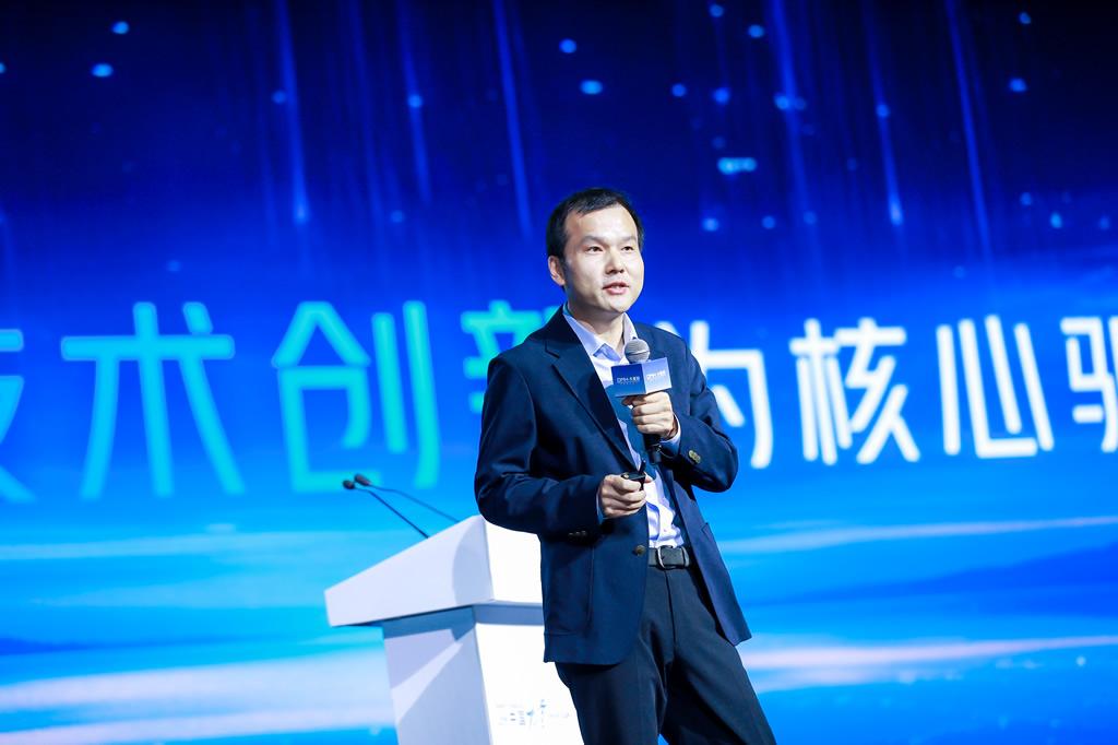 长续航、性能出色、能耗也很低,上汽荣威DMH技术品牌发布