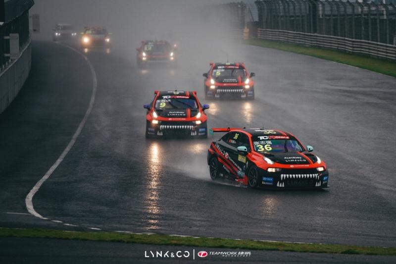 新赛季开门红!领克捷凯车队2024 TCR中国系列赛首站获5冠1亚1季
