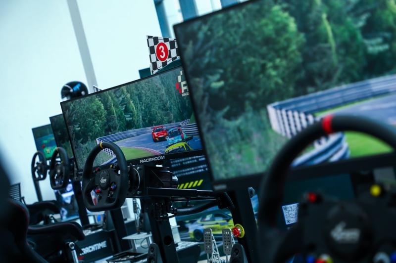 新赛季开门红!领克捷凯车队2024 TCR中国系列赛首站获5冠1亚1季