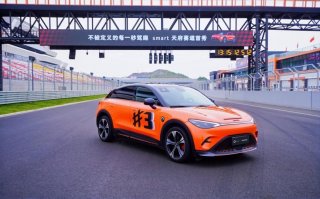不被定义的每一秒驾趣 smart携手“冠军车手”刘泽煊，释放激能驾控实力