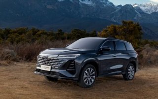 同级唯一爱信8AT，13万买2.0T不容错过长安第三代CS75PLUS冠军版