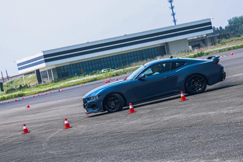 全新福特Mustang®硬顶性能版和敞篷运动版热血燃擎福特专业测试中心