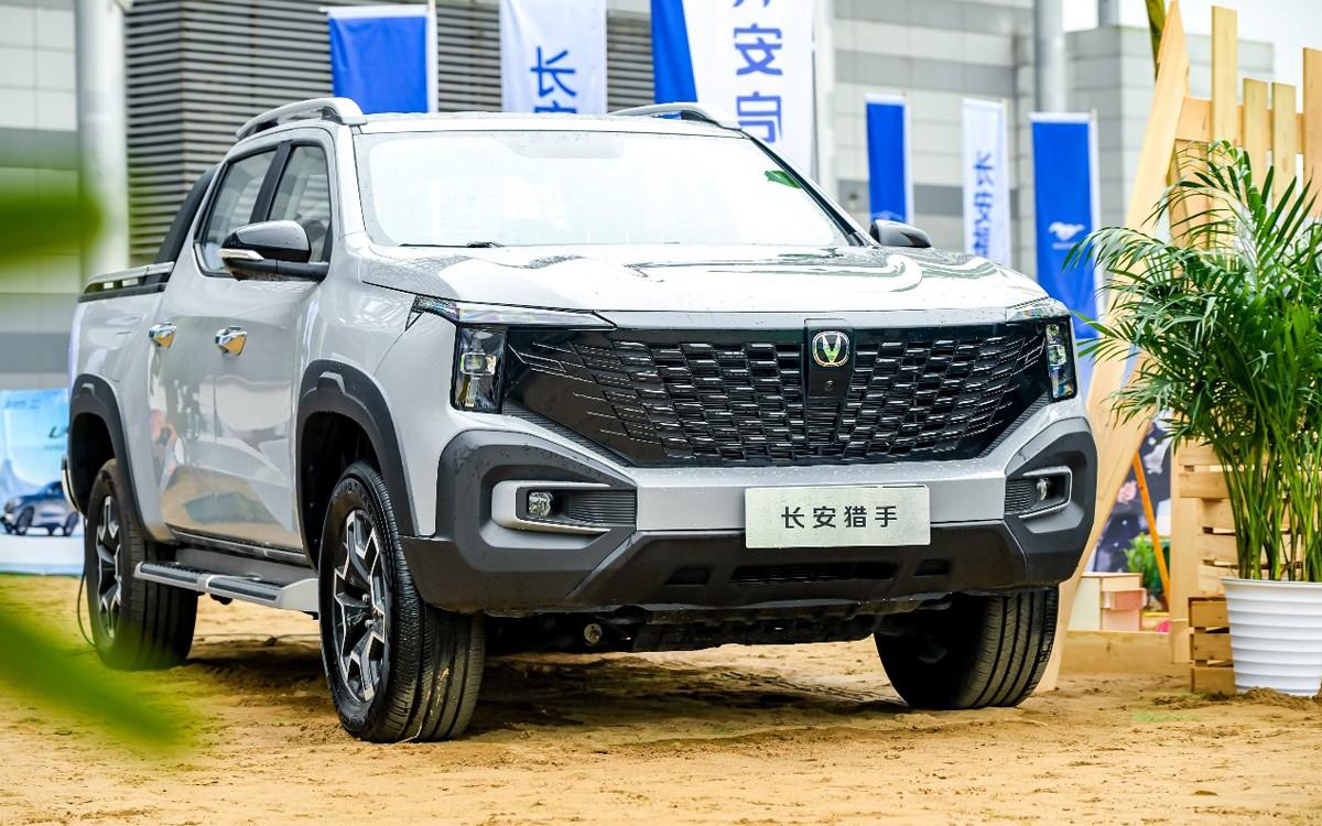 长安猎手又又又又上新,实力绝对OK,闪耀2024重庆车展