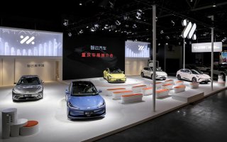 重庆国际车展，智己LS7新增上市2款Max版本，权益价29.98万元、31.98万元
