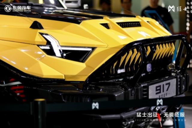 超强阵容亮相CMS杭州车展,猛士掀起豪华电动越野新风潮