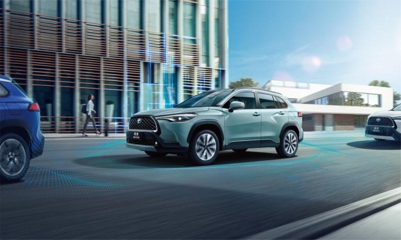 新款卡罗拉锐放焕新上市!实力诠释10万级黄金动力智驾SUV
