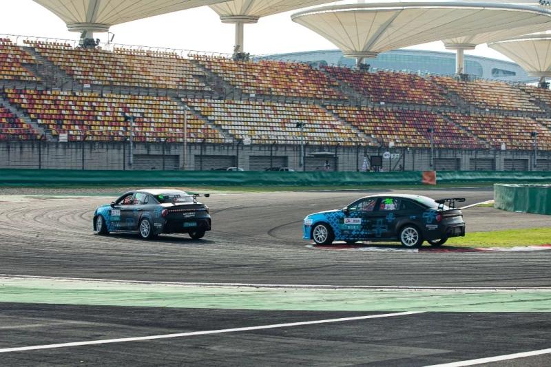 领克车队2024TCR美国站包揽领奖台,中国汽车首次登顶美国赛场
