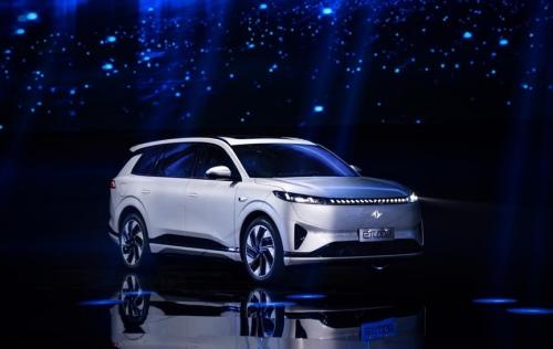 见证“奕派速度”!东风奕派eπ007纯电版交付破万