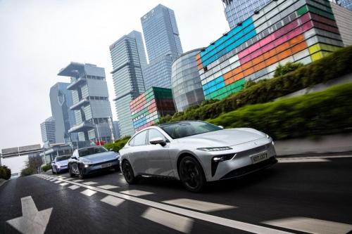 谁才是年轻人的第一台车?eπ007对比深蓝SL03