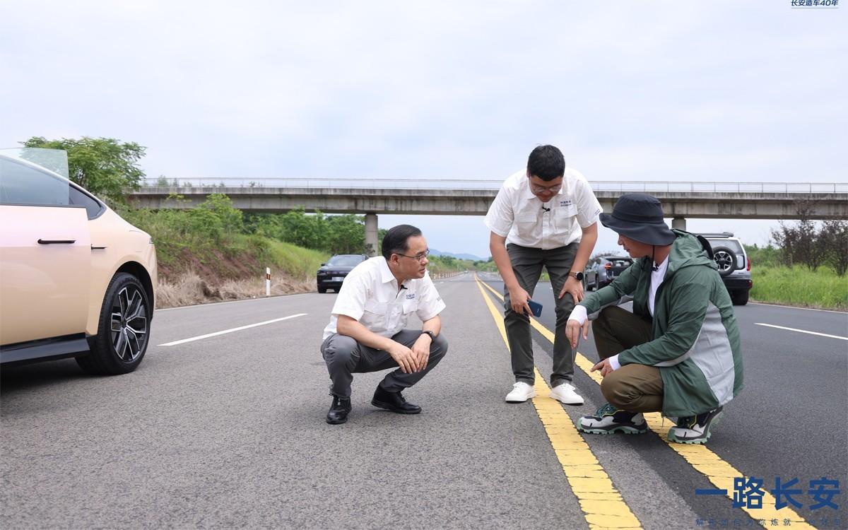路越烂、车越香!长安汽车极限“虐”车,只为炼就一台好车