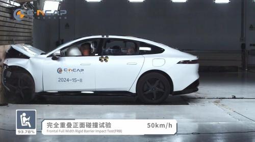 入门即享极致安全!东风奕派eπ007荣获C-NCAP五星安全认证