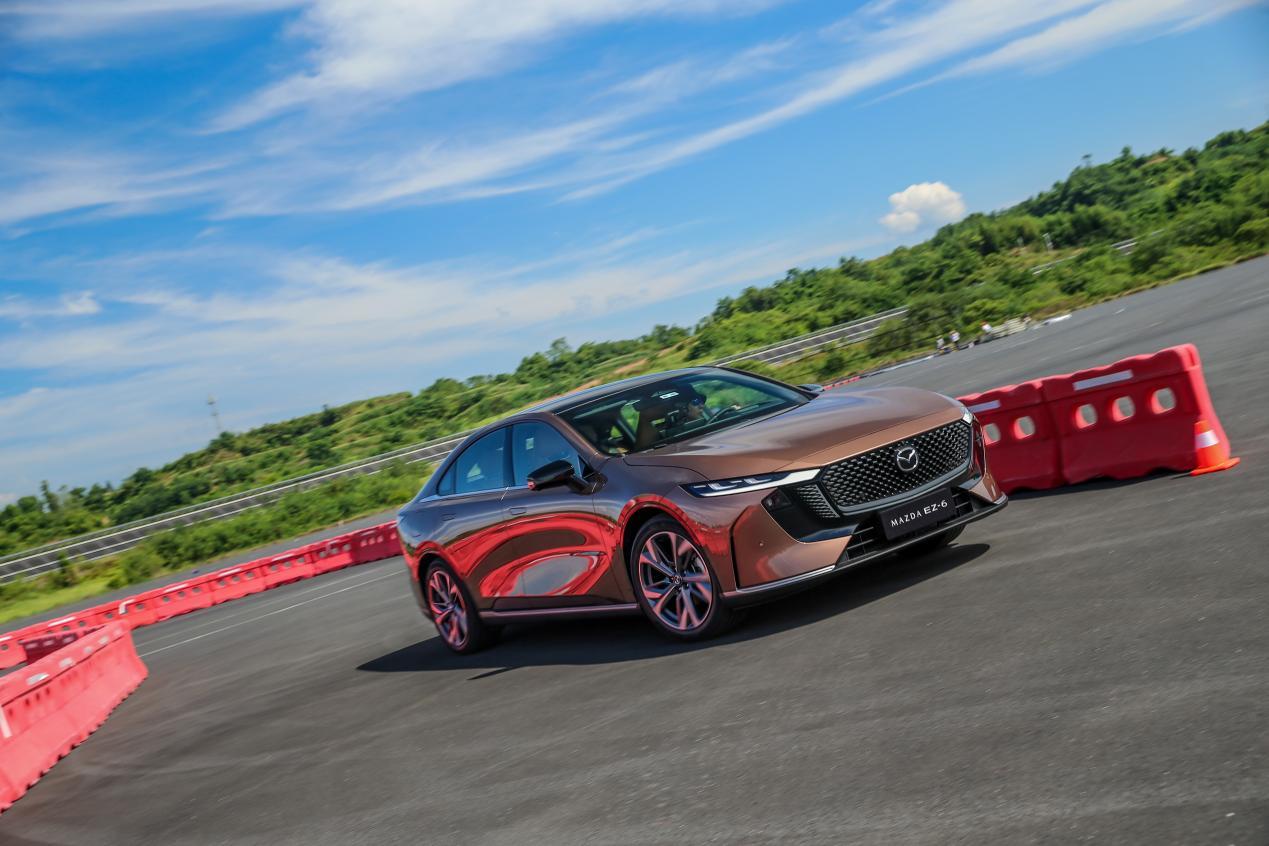 驾控更进阶 长安马自达MAZDA EZ-6树立合资新能源价值新标准