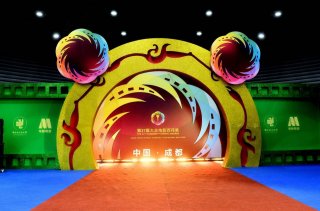 岚图知音华丽亮相第37届大众电影百花奖