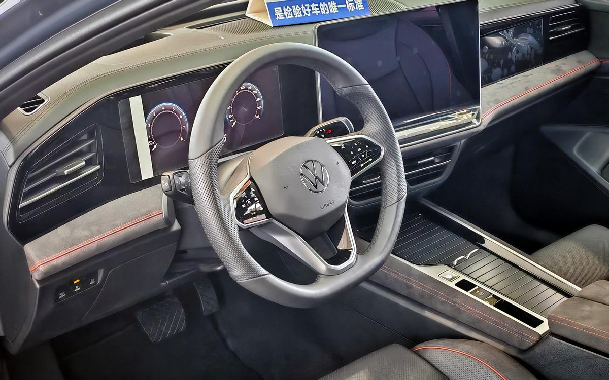 探店全新一代迈腾,一款让人熟悉却又感到陌生的B级车