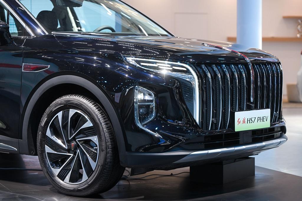 搭载红旗超级混动、综合续航1100km，红旗HS7 PHEV成都车展上市