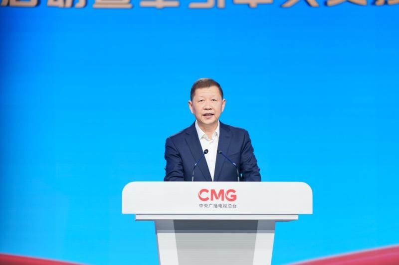中国红 乘东风!东风天龙GX荣耀交付中央广播电视总台