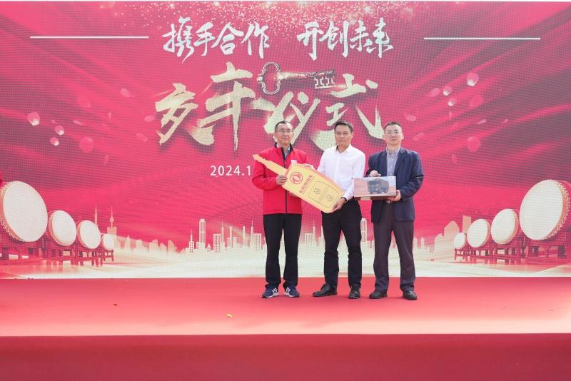 龙行天下,以客为先 | 东风商用车携手永泰运,共启宁波危运新征程