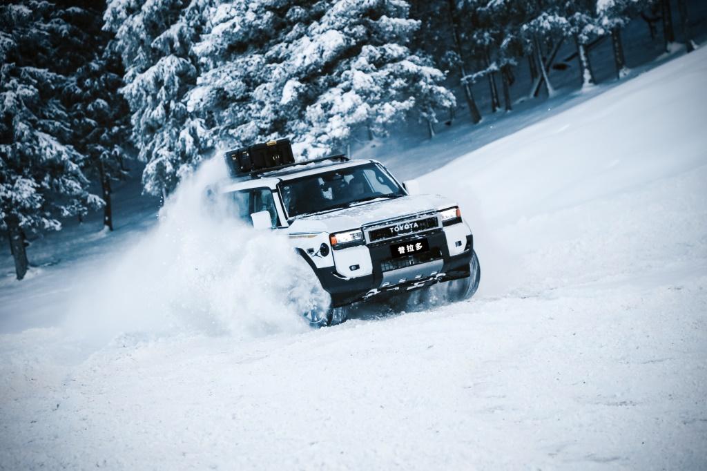 穿越荒漠雪原，800公里集结普拉多英雄共赴大美新疆