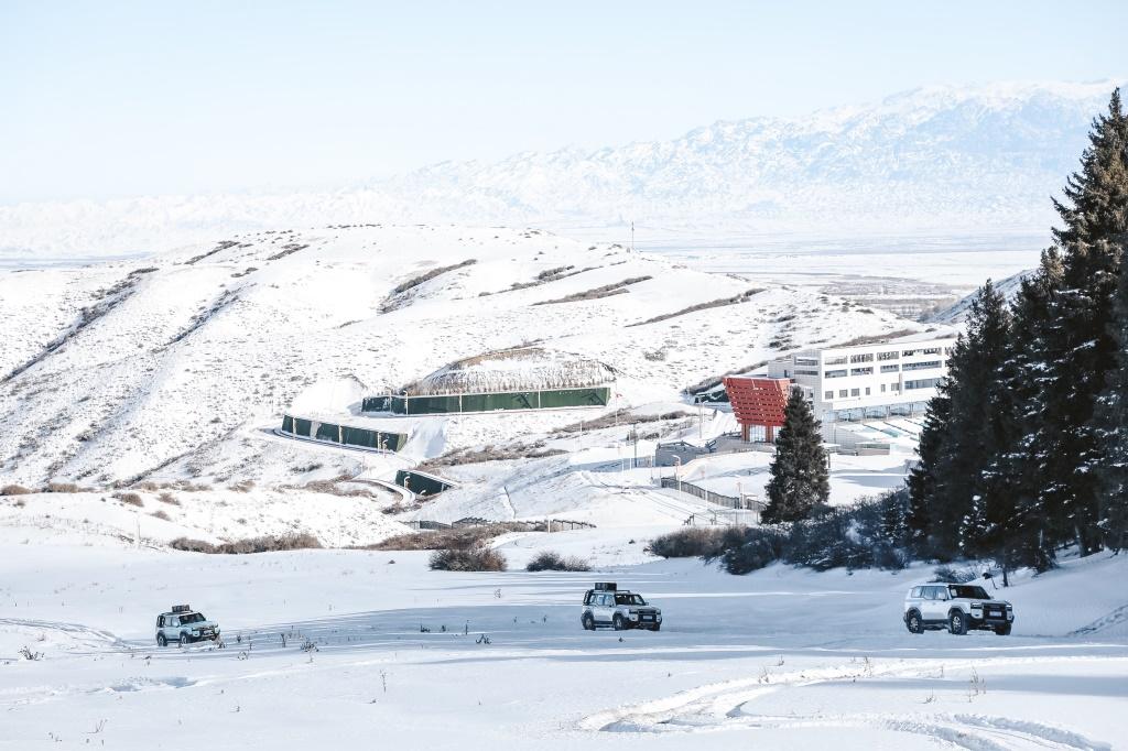 穿越荒漠雪原，800公里集结普拉多英雄共赴大美新疆