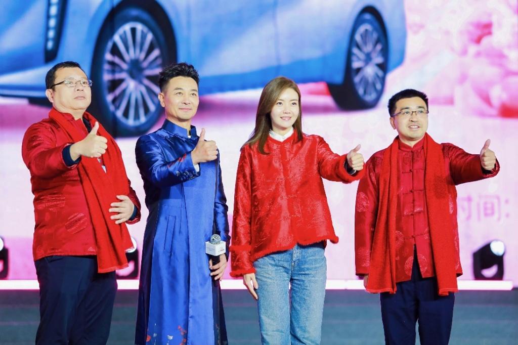 中型MPV冠军传祺E8+再放大招,PRO+限时一口价20.98满爱上市