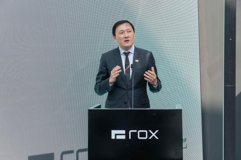 三店齐开!极石汽车进军埃及市场 极石01上市并开启交付