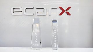 亿咖通科技与沈子瑜荣膺“湖北武汉2024工业突出贡献十强企业”与“年度经济人物”称号