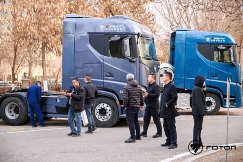 交车100台 签约300台！欧曼银河重卡发布闪耀丝路 新租赁模式推出多方共赢