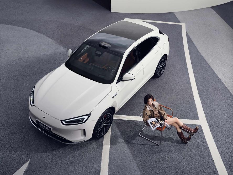 天生出色，全能实力！问界新M5 Ultra实力领衔20万级智能SUV