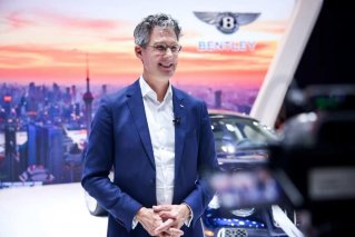 宾利飞驰、欧陆GT及欧陆GT敞篷版车系最新成员于2025上海车展全球公开首秀
