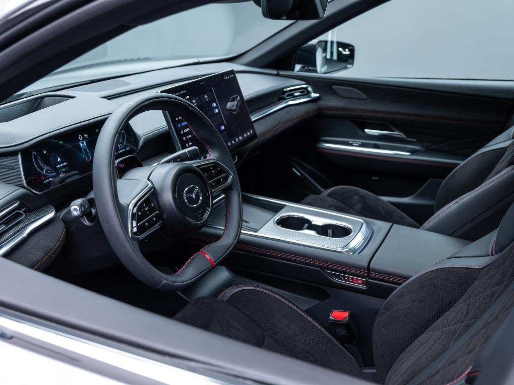 MAZDA EZ-60订单破1.8万 长安马自达新能源双子星高价值突围
