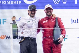 日产Formula E车队在东京主场斩获冠亚军，夺得双杆位并登上领奖台