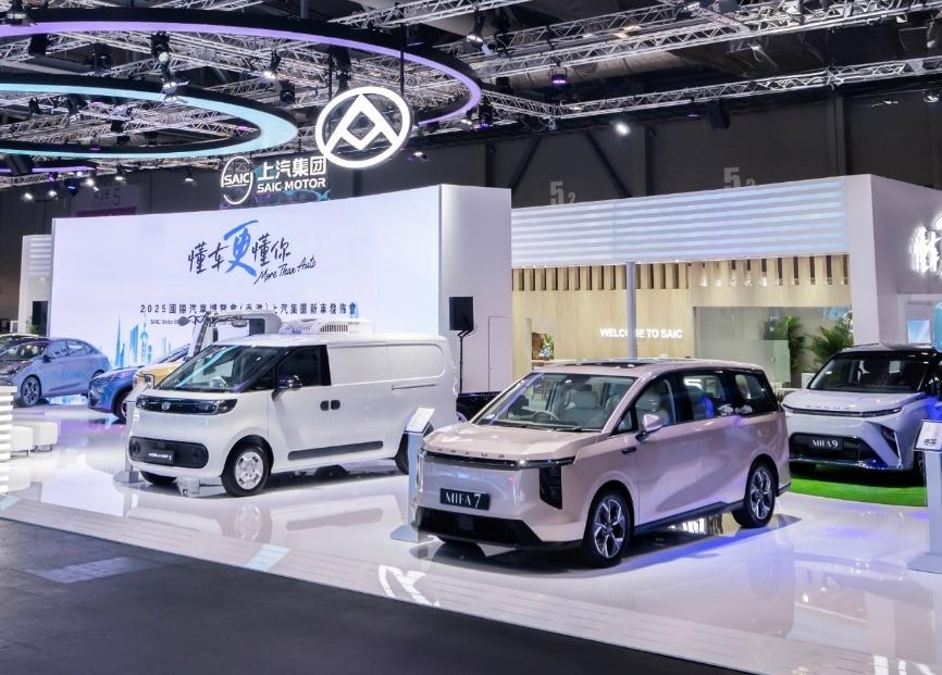 香港首款纯电四驱皮卡上市、“大家”累计销量第一，上汽大通MAXUS引爆香港车展！