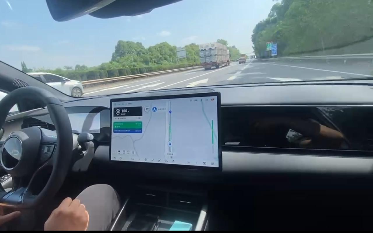 海豹06EV试驾感受总结,智能泊车辅助很丝滑,云辇-C加持不晃不颠