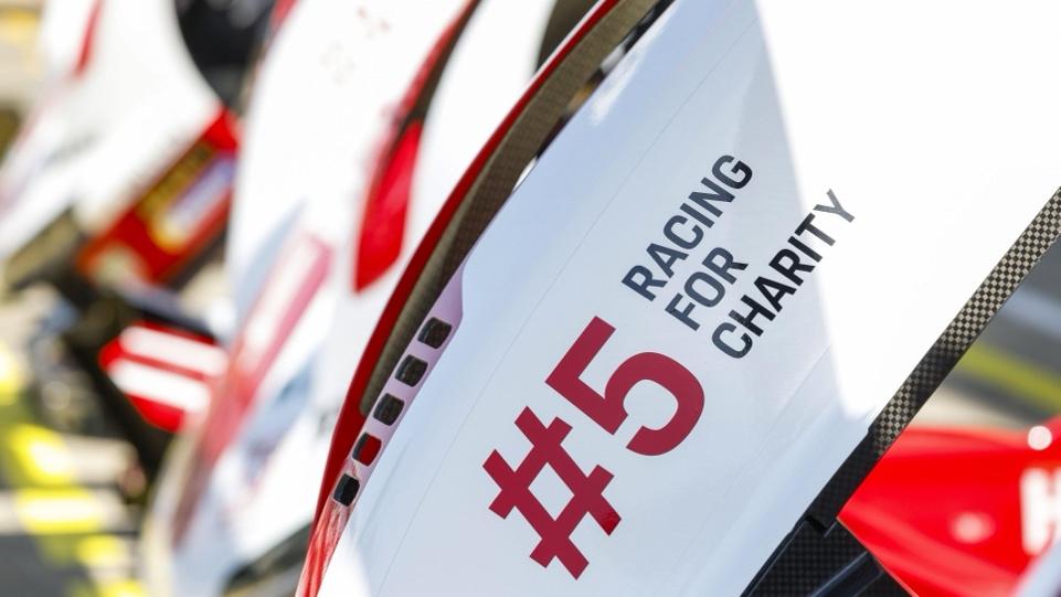 保时捷持续在勒芒 24 小时耐力赛开展“Racing for Charity”行动