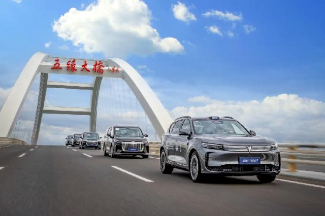 高端品质护航国球盛宴 岚图汽车荣膺2025乒超联赛厦门站官方赞助用车