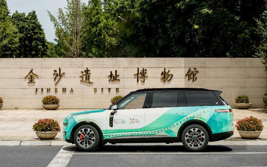 挑战惯例,共逐热爱 领克900领航世运会历史首次火炬传递