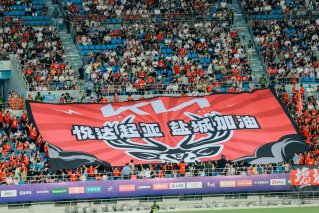 盐城5球大胜常州，悦达起亚燃情助威点燃赛场激情