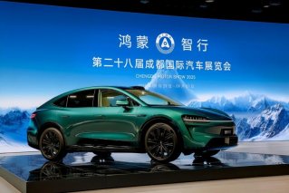 智界双7亮相成都车展，新品引发热烈反响
